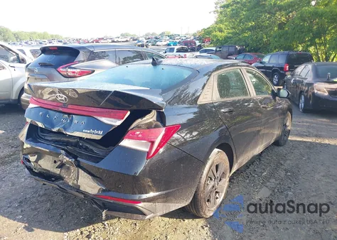 2023 Hyundai Elantra Hybrid Blue z USA, uszkodzony, nr VIN KMHLM4AJ8PU073972